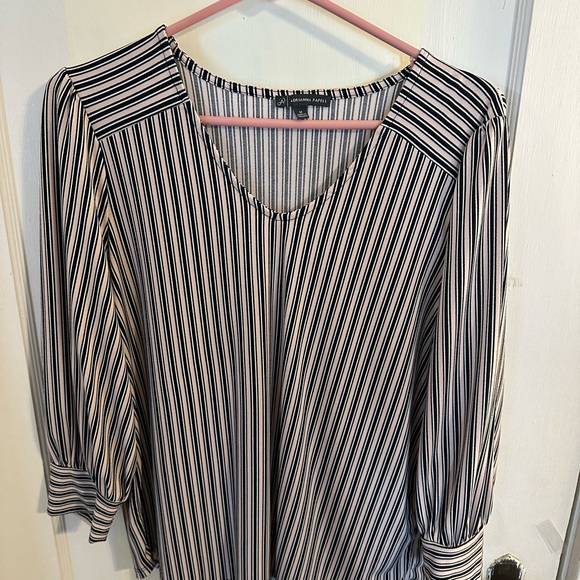 Striped Black and White Women's Top - Picture 1 of 2